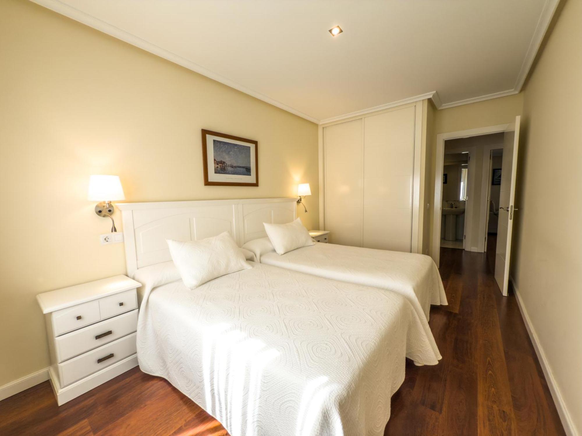 Apartamentos Verdemar Llanes Exterior photo